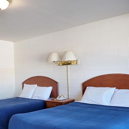 Prince Motel Prince George Bagian luar foto